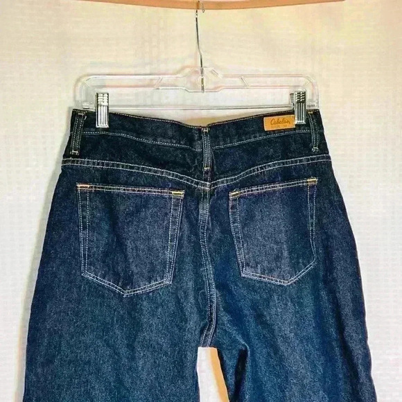 Cabela's Women's 10 Short flannel lined jeans. Straight Leg Denim. Buffalo Red - Picture 4 of 10